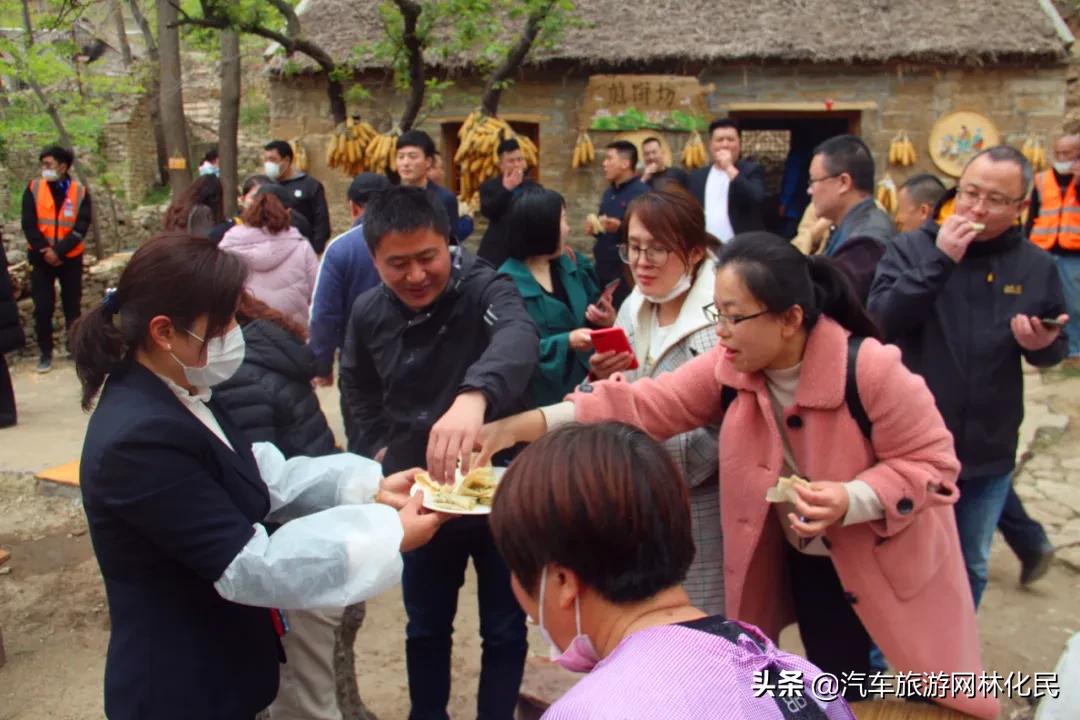 关注汽车旅游网公众号，免费游利山涧