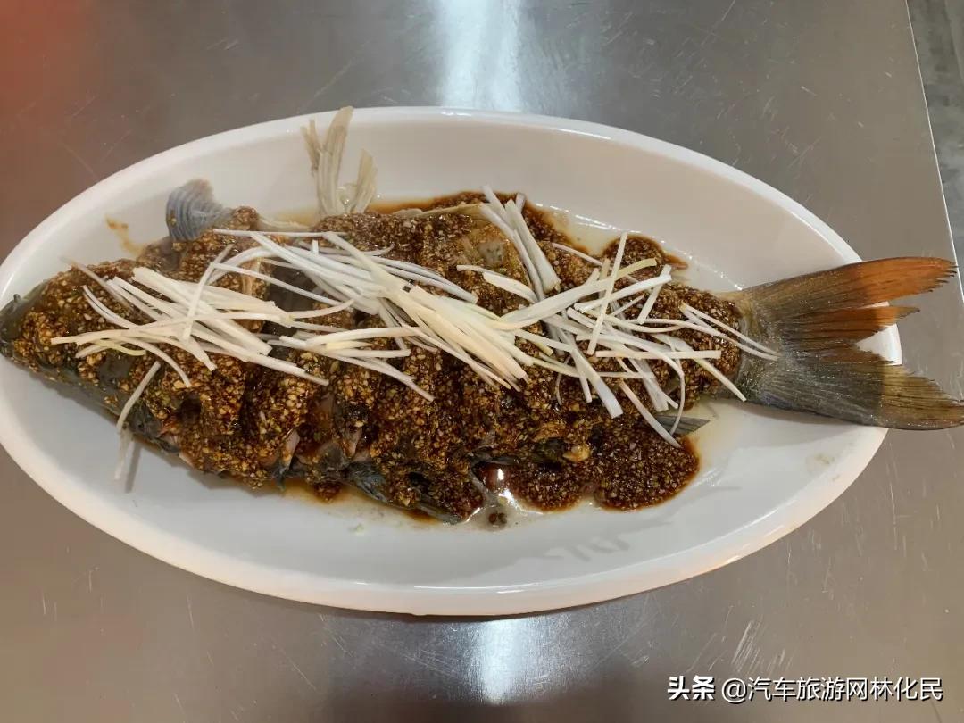 关注汽车旅游网公众号，免费游利山涧